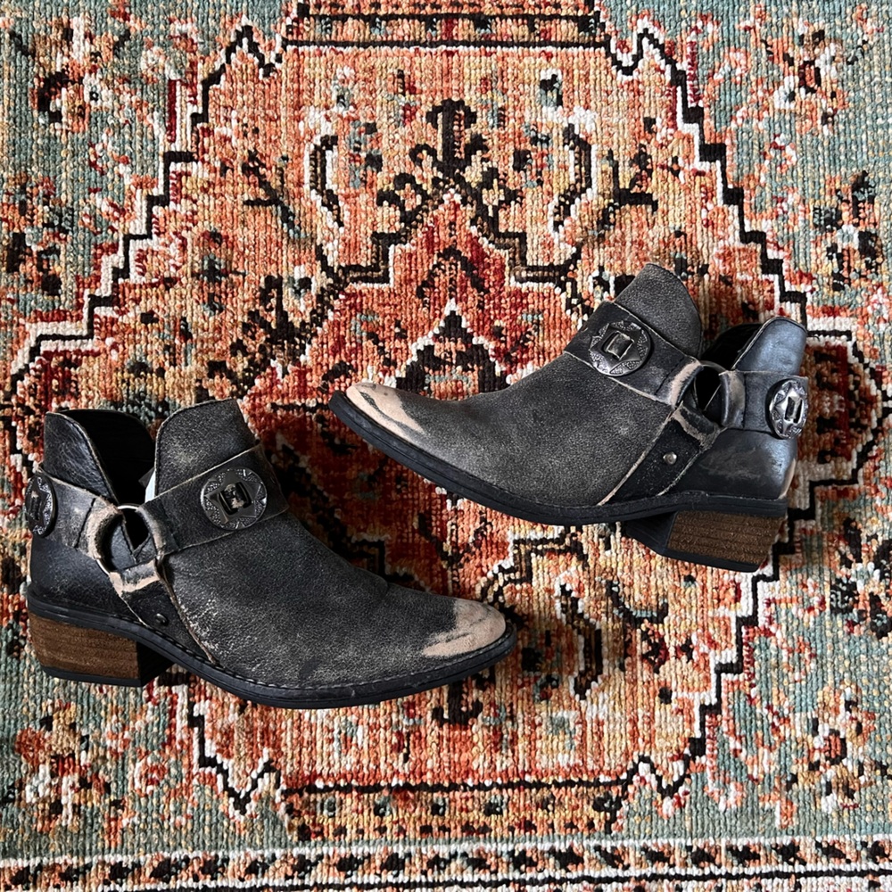 Chinese Laundry sz 6